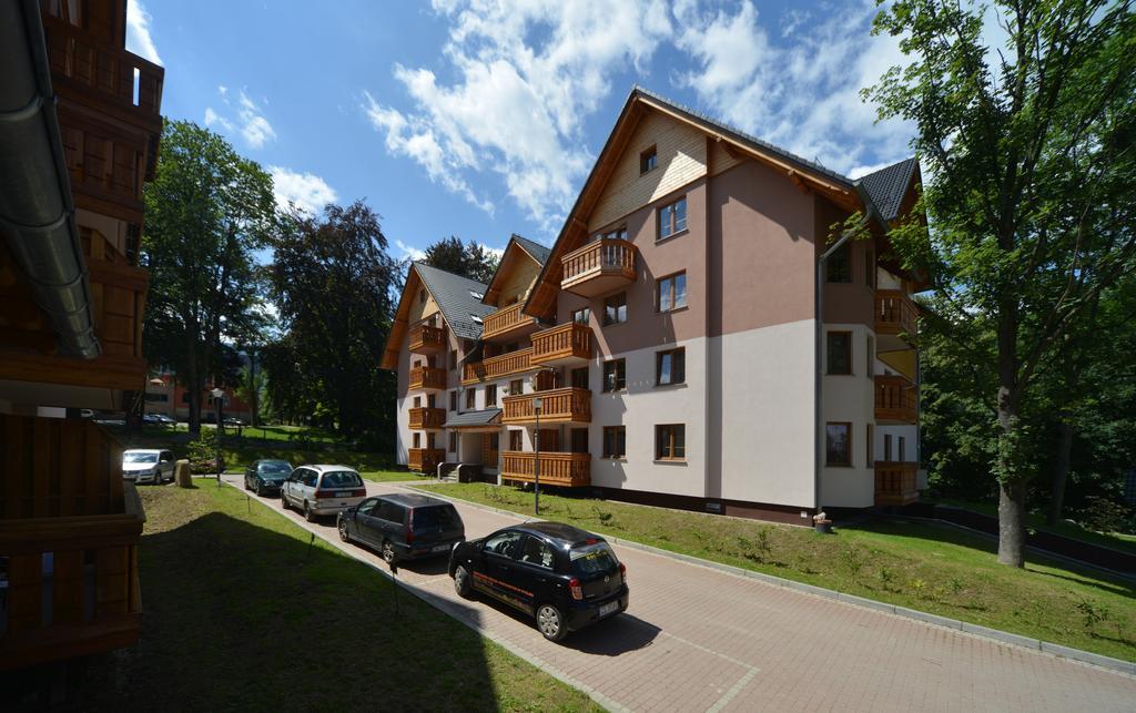 Апартаменти Sun Seasons 24 - Lesny Dom *